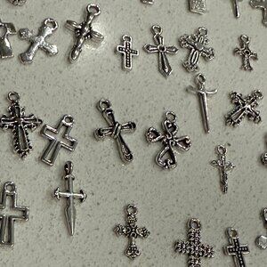 Crafters Bundle 12 Cross Charms Assorted